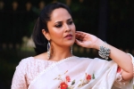 Anasuya Bharadwaj targeted, Anasuya Bharadwaj news, anasuya s aunty remarks trending on twitter, 18 pagesh