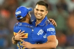 Arjun Tendulkar debut, Sachin Tendulkar, arjun tendulkar gets his first wicket in ipl, Arjun tendulkar