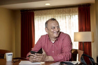 Dinesh Chawla, Trump’s Former Partner, Held for Theft at Airport Dinesh Chawla, Trump’s Former Partner, Held for Theft at Airport