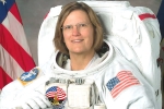 Challenger deep, ocean, first american woman who walked in space reached the deepest spot in the ocean, Astronauts