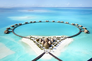 Saudi Arabia Pouring a Thousand Billion Dollars into Red Sea Saudi Arabia Pouring a Thousand Billion Dollars into Red Sea