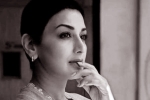 sonali bendre cancer cure, sonali, cried for an entire night sonali bendre opens up about her cancer phase, Bff