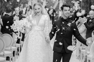 Sophie Turner and Joe Jonas Share First Photo of Their Wedding Day and It Is Every Bit Gorgeous Sophie Turner and Joe Jonas Share First Photo of Their Wedding Day and It Is Every Bit Gorgeous