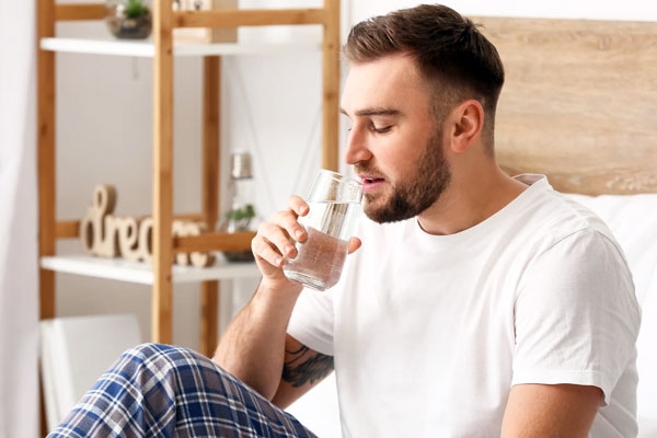 What happens when you drink 1 litre of water Early Morning?