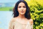 contact-lens misusers medication, contact-lens misusers treatment, jasmin bhasin s corneal damage is an eye opener for all contact lens misusers, Ditch